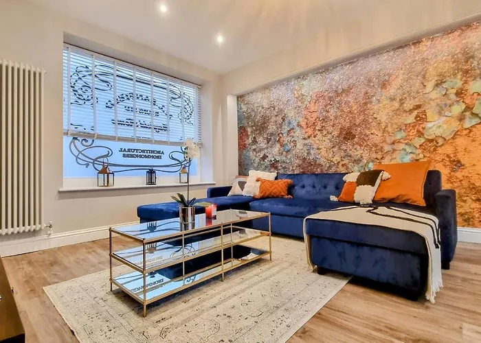 The 4 Bed Luxury Townhouse